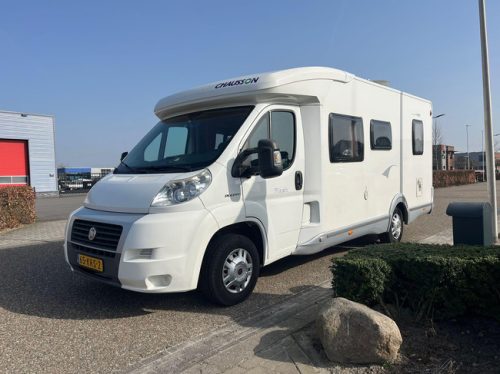 Chausson Flash 08 | Fiat Ducato 130 MultiJet | Awning | Camera | Bike rack | Air conditioning (engine compartment) | Carplay | TV | Pilot seats photo: 2