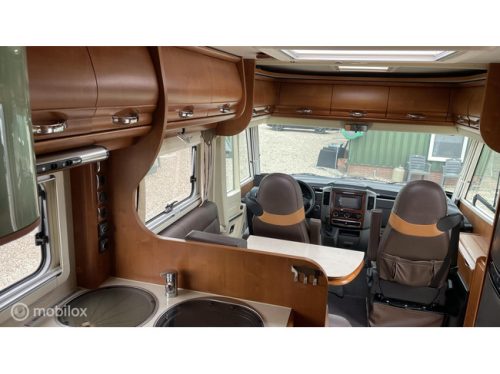 RAPIDO 983M Mercedes 190-PS Automatik Festbett und alle erdenklichen Optionen! Foto: 9