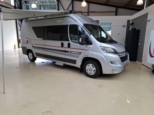 Adria Twin 600 SPT 160HP Fixed bed Air conditioning