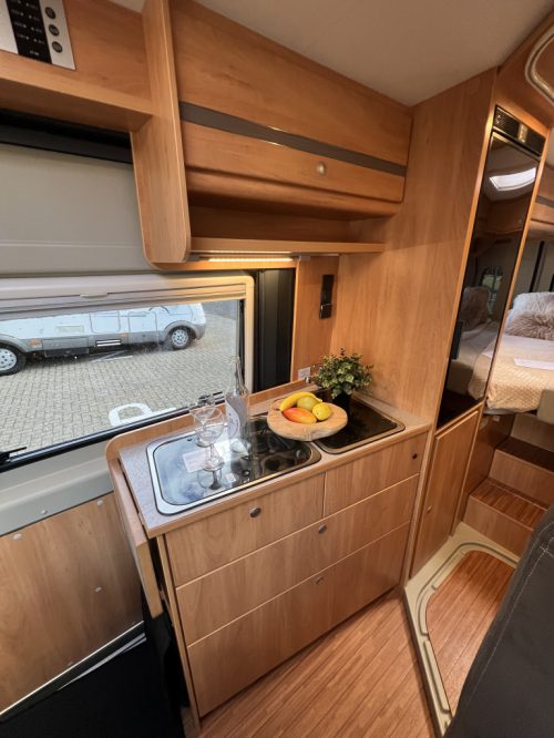 P&ouml;ssl Roadcruiser 640 CAMAS INDIVIDUALES 163cv BOLA DE REMOLQUE C&Aacute;MARA foto: 5