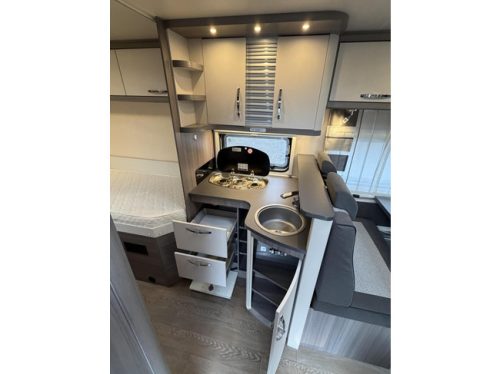 Hobby Optima Ontour T 70 E Lits Jumeaux Grande Salle de Bain Auvent photo : 14