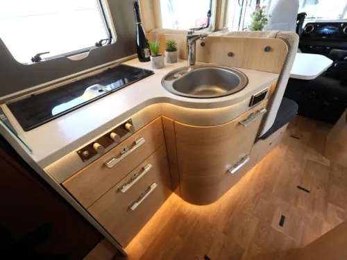 Hymer BMC-I WhiteLine 600 LEVEL/LITHIUM/INV./AIRCO foto: 10