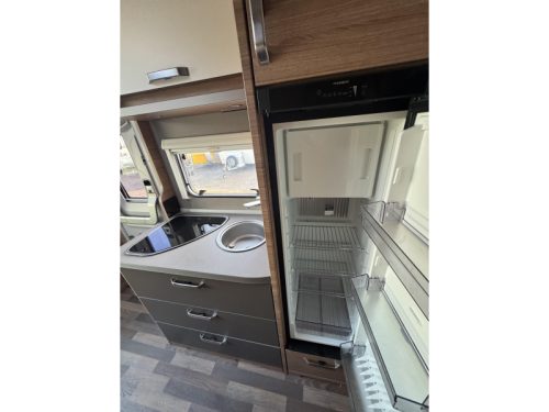 Weinsberg CaraLoft 650 MEG Foto: 17
