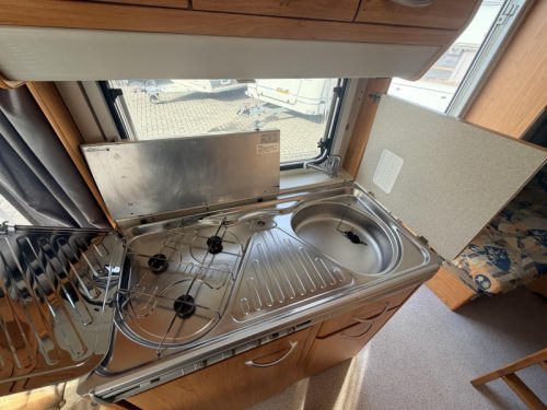 Knaus Blue Line 400 TK Bunk bed, 2x Seating & Awning photo: 9