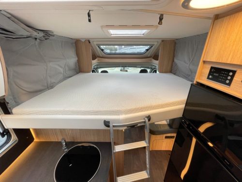 Su T68 Adventure Edition, automatic, TV + sat, single beds and pop-top roof photo: 19