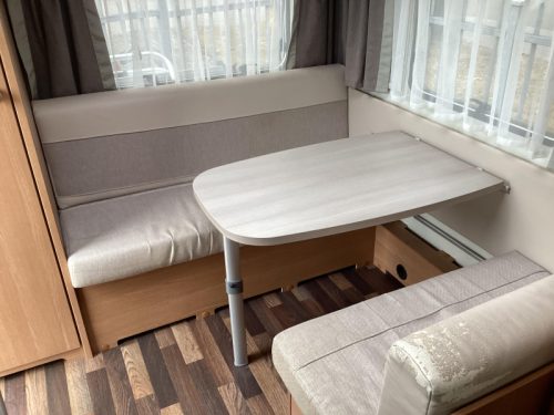Knaus Sport 420 QD mover/awning photo: 2