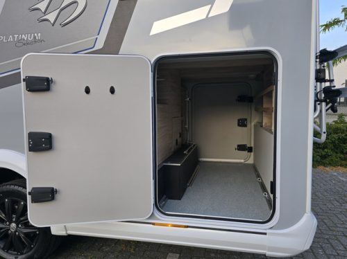 Knaus VAN TI PLUS 650 MEG 4X4 PLATINUM SELECTION AUTOMATIC 180 HP ONLY 20,217 KM !! AIR SUSPENSION SOLAR TV + LTE SINGLE BEDS 1ST OWNER photo: 2