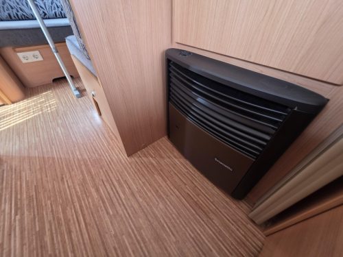 Adria Altea 390 PS 4 berths AWNING 2010 photo: 16