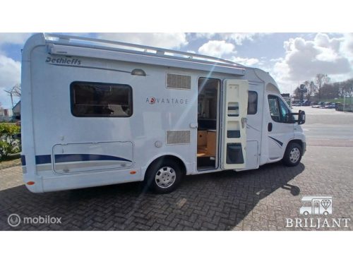 Dethleffs T 6501 B .. 2008 French bed. photo: 2