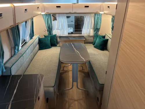 Eriba Touring 620 Harbour Blue Pop-top roof  photo: 7