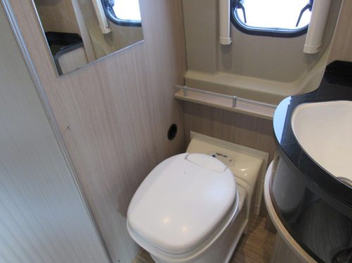 P&ouml;ssl 640 Roadcruiser Van conversion Single beds Busbiker 2016 photo: 12