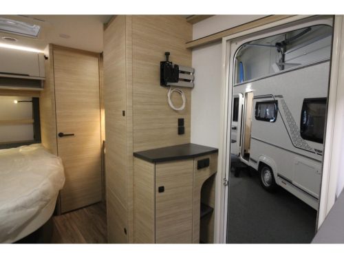 Fendt Apero Activ 390 FH Franz&ouml;sisches Bett & Endk&uuml;che! Foto: 15