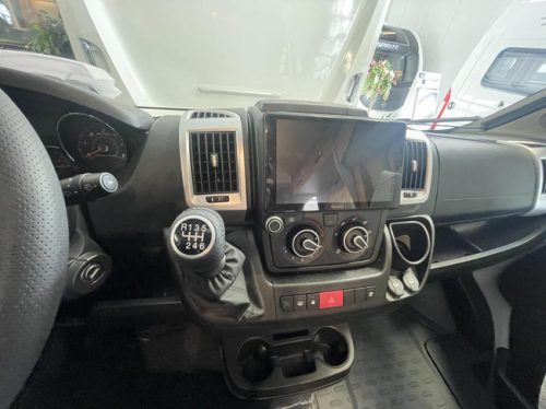 Weinsberg CaraSuite 650 MF 5 Gurte, mit Hubbett Foto: 16