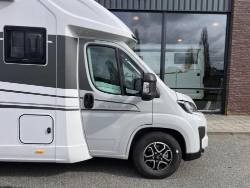 Adria Coral 670 DL AUTOMATIC/180HP photo: 2