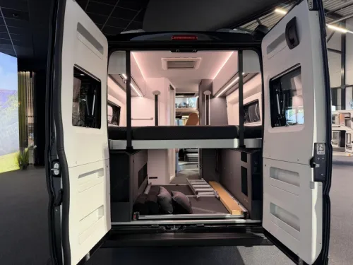Adria Twin Sports 640 SGX pop-top roof / automatic photo: 8