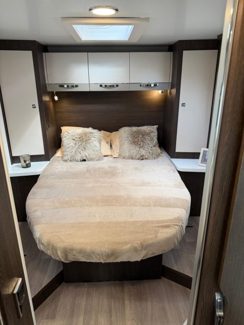 Benimar Tessoro 495 UP QUEEN BED + POP-TOP ROOF XXL GARAGE 6.99M photo: 2