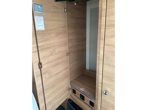 Tabbert Da Vinci 490 TD Mover/floor heating photo: 18