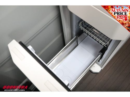 Volkswagen Crafter Grand California 680 2.0 TDI 177 HP 4Motion DSG ACC Awning AHK Navi Clima Solar Camera PDC photo: 16