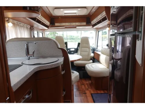 Hymer B class 678 2 person version photo: 23