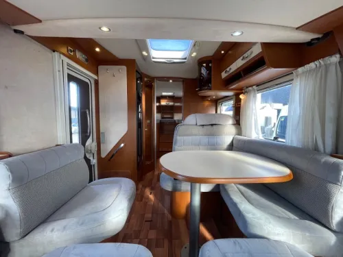 Hymer B678 Einzelbetten Hubdach  Foto: 9