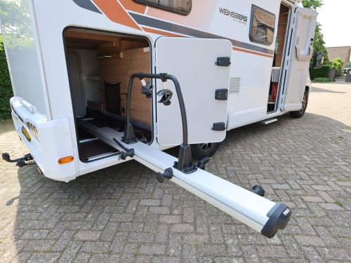 Weinsberg CaraCompact 600 MEG roof air conditioning and tow bar photo: 17