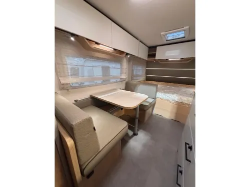LMC Style 490 K model 2027, bunk bed  photo: 12