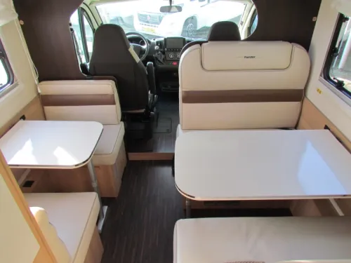 Autocaravana Forster A699 VB para 7 personas foto: 1