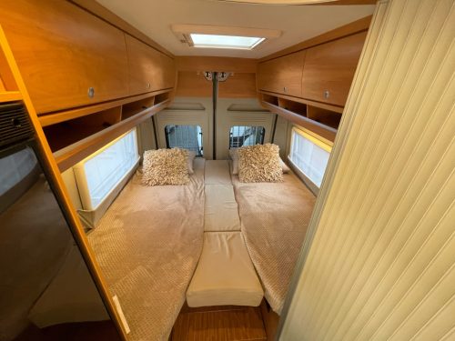 P&ouml;ssl ROADCRUISER XL SINGLE BEDS RAISED TOW HITCH photo: 16