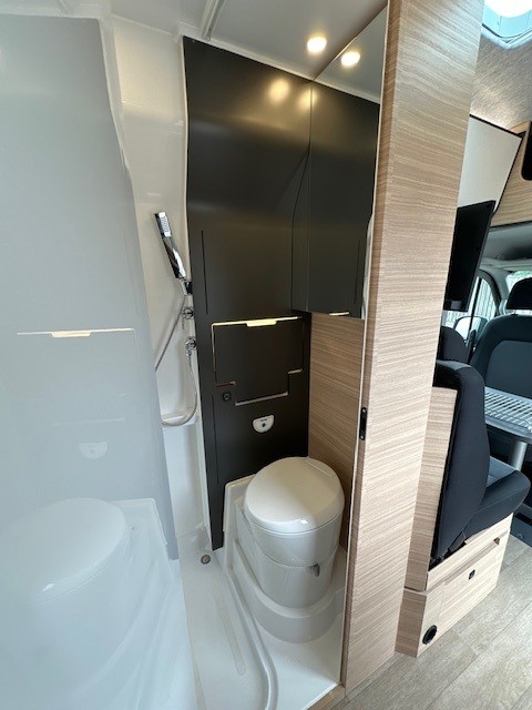 Hobby Maxia Van 680 ET, Automatic photo: 14