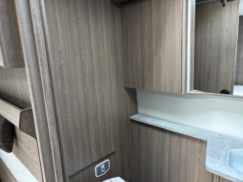 Kabe Imperial 740 TDL FK KS photo: 12