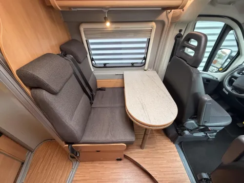 P&ouml;ssl Roadcamp 540 R Compact 130HP Bearlock  photo: 9