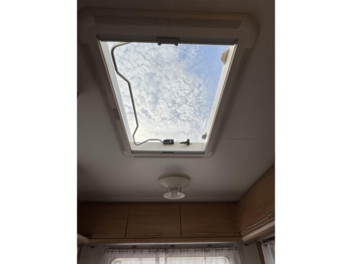 B&uuml;rstner Ventana 460 TS - Mover - Auvent  photo : 14