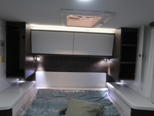 Benimar Cocoon 496 5 months old, 5 seatbelts photo: 4