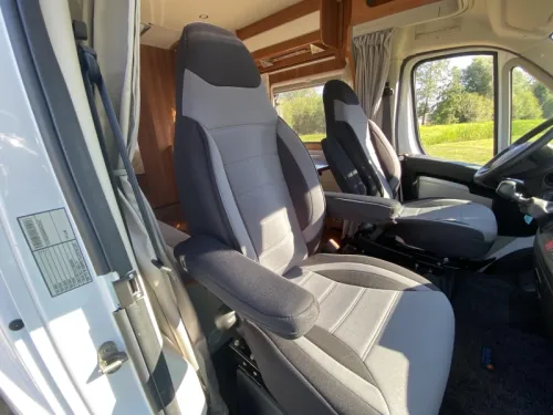 Dethleffs Magic Edition 7151 EB single beds + pop-top roof  photo: 22