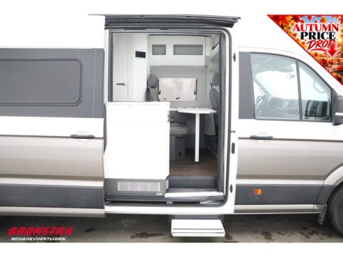 Volkswagen Crafter Grand California 680 2.0 TDI 177 HP 4Motion DSG ACC Awning AHK Navi Clima Solar Camera PDC photo: 9