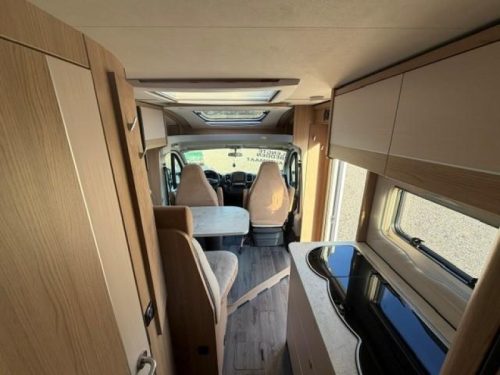 LMC Cruiser T 662 T young used photo: 10