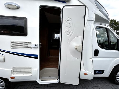 P.L.A. Camper Plasy 63 HP Transverse bed/Lift bed/2016/6.2M photo: 6