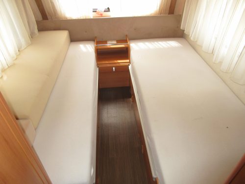 Eriba Feeling 470 SINGLE BEDS AND MOVER photo: 4