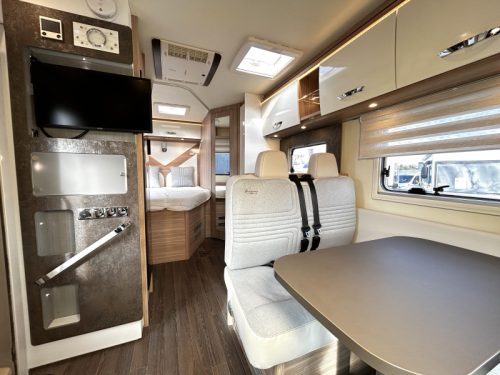 B&uuml;rstner Lyseo M Harmony Line 660 Fransbed/Automat/2020!  Foto: 7