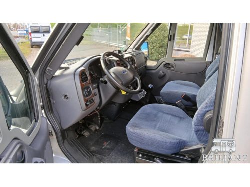 Hymer SEMI-INTEGRATED HV 522 .. 2006 transverse bed photo: 9