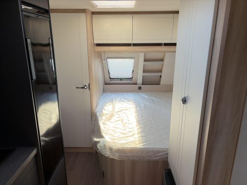 Hobby De Luxe 460 UFE Model 2027 photo: 2
