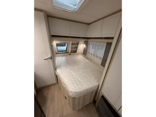 Hobby De Luxe 460 UFE photo : 5