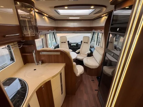 Carthago Chic C-Line I 4.9 LE Mercedes- Lits jumeaux  photo : 2