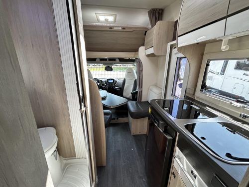 Challenger Genesis 194 Transverse bed/alcove/6-m/2020 photo: 8