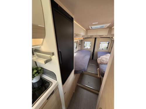 Eura Mobil Van 635 EB V635 EB Low beds! photo: 14