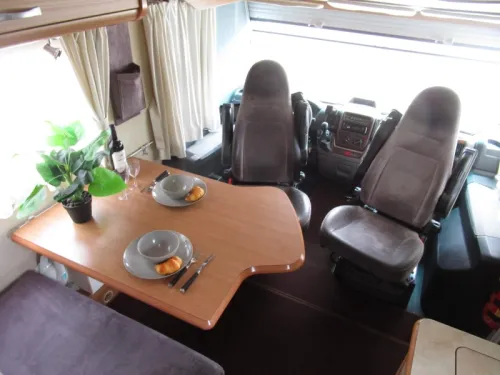 Niesmann+Bischoff Arto 64 GL very complete Motorhome photo: 2