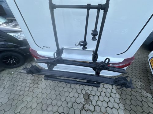 Hymer Tramp S 585 POP-TOP ROOF + SINGLE BEDS photo: 7