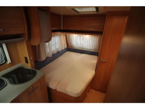 Knaus Sport 450 FU Rondzit, Voortent,  foto: 8