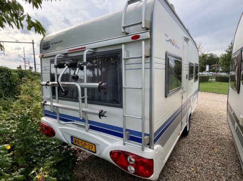 Hobby 450 Uf Rondzit, vast bed , nette staat foto: 2