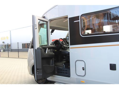Adria Supersonic 890 LL Einzelbetten + Hubbett Foto: 17